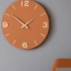 Orologi Da Parete Moderni-Selezionato da Mazzolaluce Orologio moderno da parete smarty legno colore terracotta