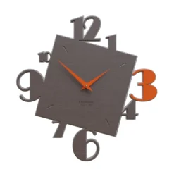 Orologi Da Parete Moderni-Selezionato da Mazzolaluce Orologio moderno per parete numeri in legno arancione
