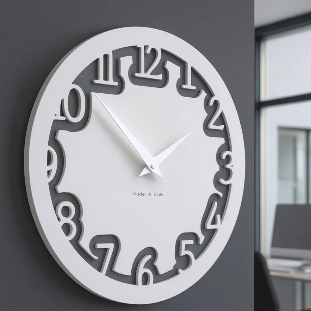 Orologi Da Parete Moderni-Selezionato da Mazzolaluce Orologio moderno rotondo da parete legno bianco