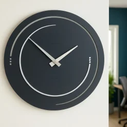 Orologi Da Parete Moderni-Selezionato da Mazzolaluce Orologio nero da parete legno rotondo moderno 46cm
