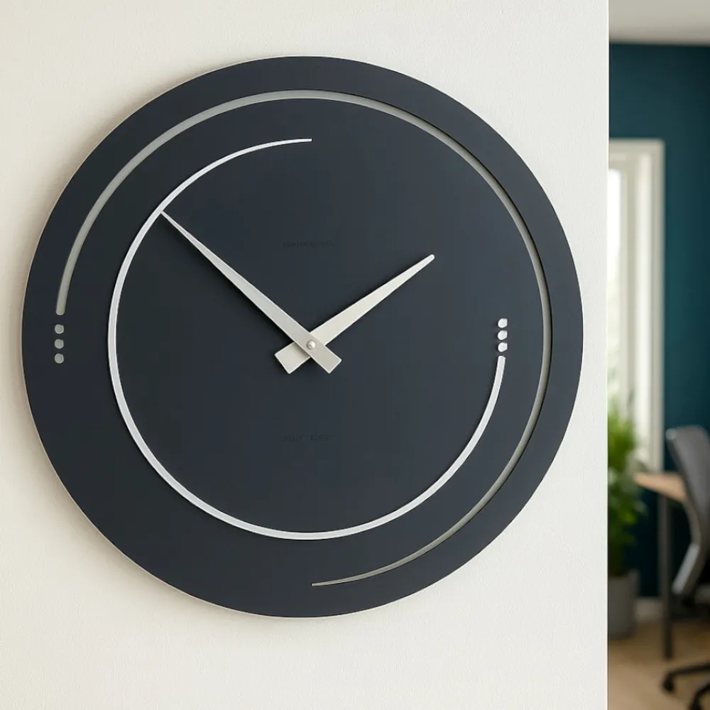 Orologi Da Parete Moderni-Selezionato da Mazzolaluce Orologio nero da parete legno rotondo moderno 46cm