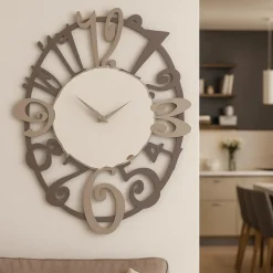 Orologi Da Parete Moderni-Selezionato da Mazzolaluce Orologio ovale da parete moderno design in legno