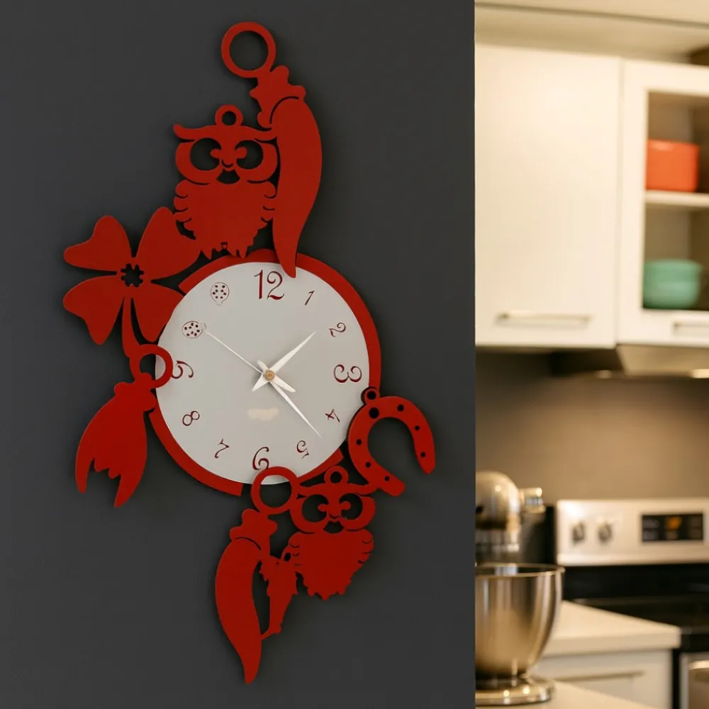Orologi Da Parete Moderni-Selezionato da Mazzolaluce Orologio portafortuna rosso design moderno