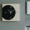 Orologi Da Parete Moderni-Selezionato da Mazzolaluce Orologio quadrato da muro 28x28 cm design moderno nero e avorio