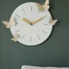 Orologi Da Parete Moderni-Selezionato da Mazzolaluce Orologio rotondo da muro farfalle moderno cenere crema