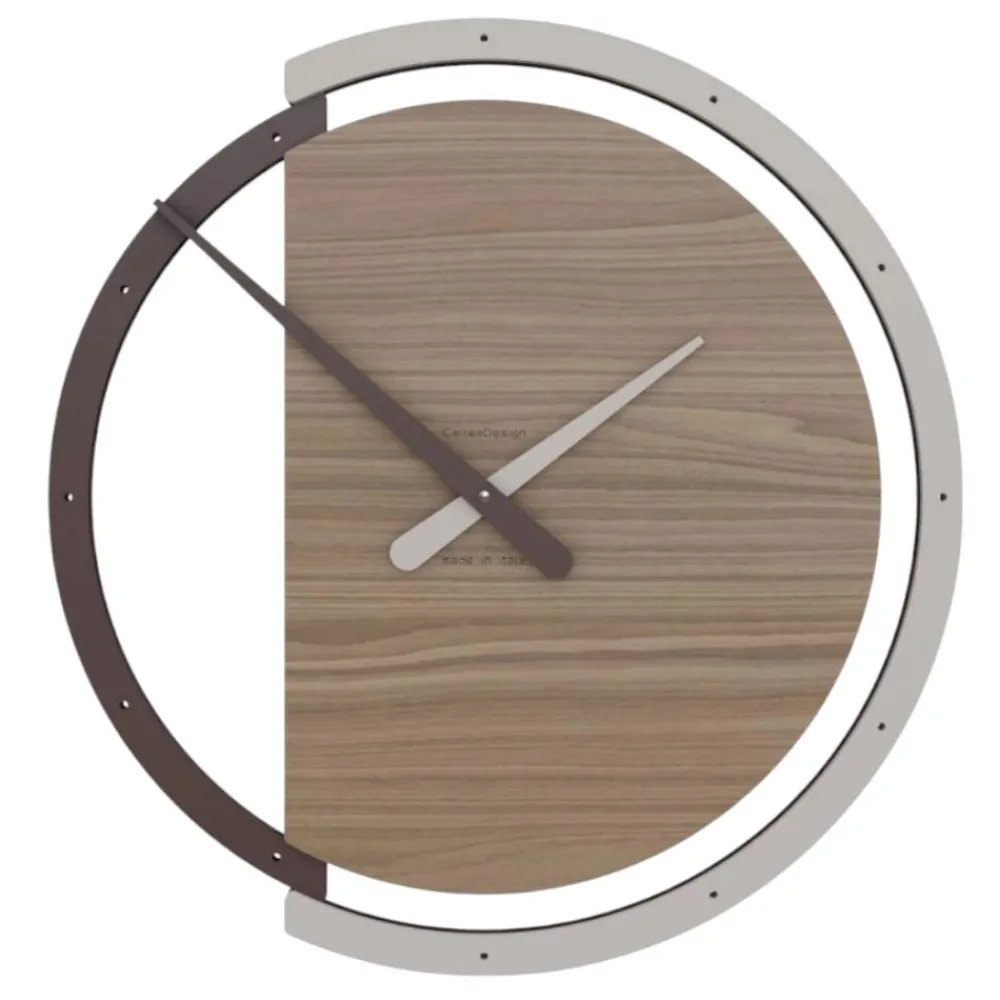 Orologi Da Parete Moderni-Selezionato da Mazzolaluce Orologio rotondo da muro moderno legno noce e cioccolato