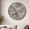 Orologi Da Parete Moderni-Selezionato da Mazzolaluce Orologio rotondo da parete effetto marmo chiaro dettagli foglia oro