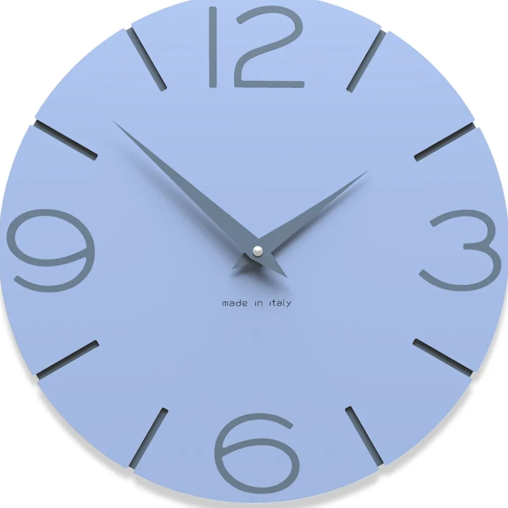Orologi Da Parete Moderni-Selezionato da Mazzolaluce Orologio rotondo da parete moderno azzurro polvere