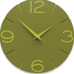 Orologi Da Parete Moderni-Selezionato da Mazzolaluce Orologio verde tondo oliva da parete moderno