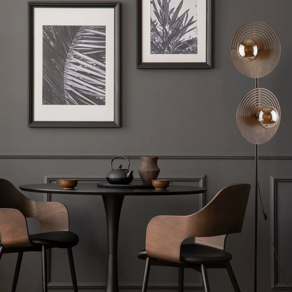 Lampade Da Terra-Selezionato da Mazzolaluce Piantana design moderna in legno quercia marrone sfere di vetro per soggiorno