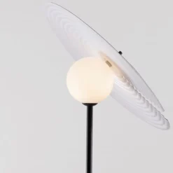 Lampade Da Terra-Selezionato da Mazzolaluce Piantana design moderno orientabile per salotto
