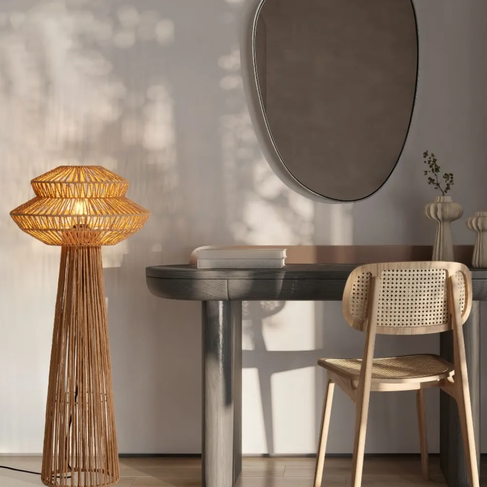 Lampade Da Terra-Selezionato da Mazzolaluce Piantana di rattan design intrecciato per soggiorno