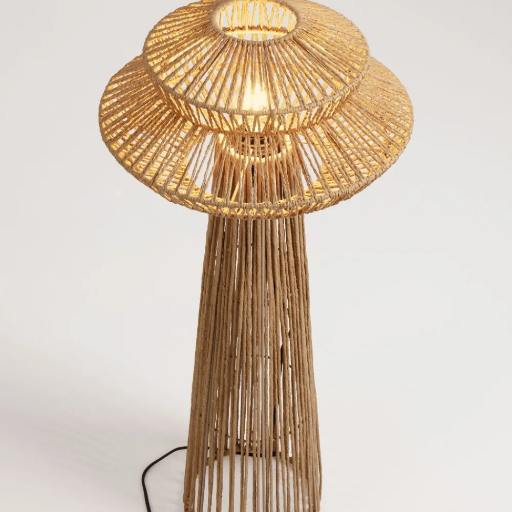 Lampade Da Terra-Selezionato da Mazzolaluce Piantana di rattan design intrecciato per soggiorno