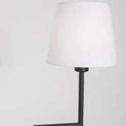 Lampade Da Terra-Selezionato da Mazzolaluce Piantane da salotto minimalista metallo nero paralume bianco