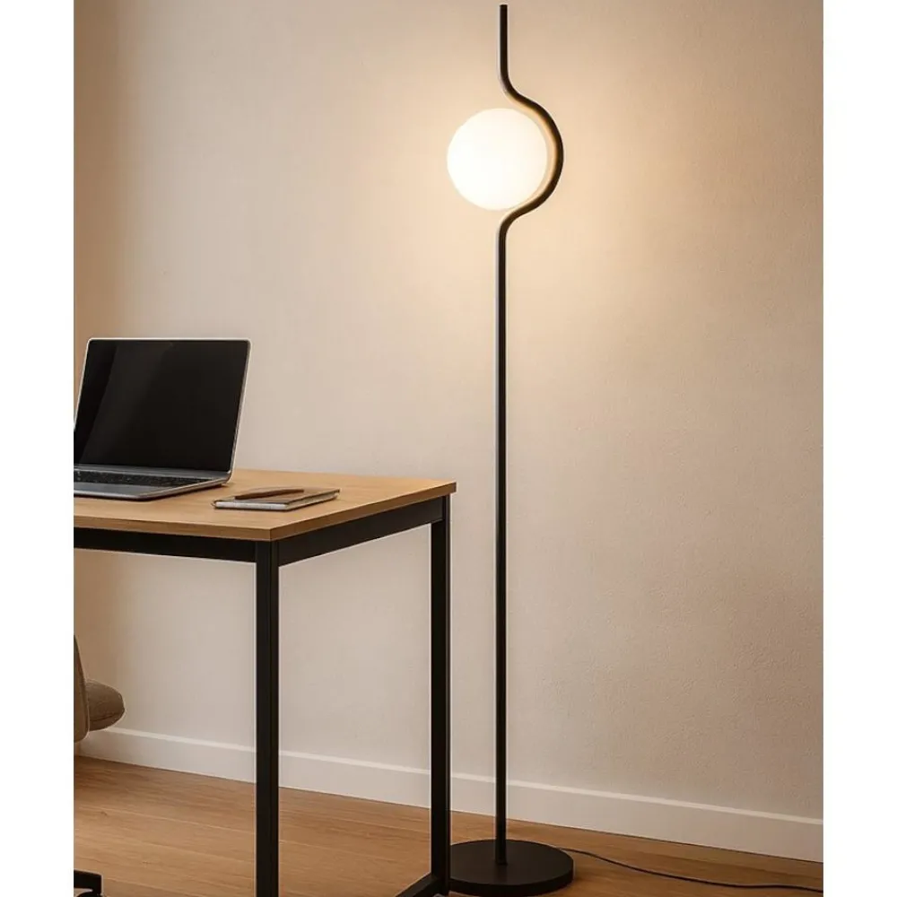 Lampade Da Terra-Selezionato da Mazzolaluce Piantane da terra vetro nero opaco vetro bianco led 3000k dimmerabile