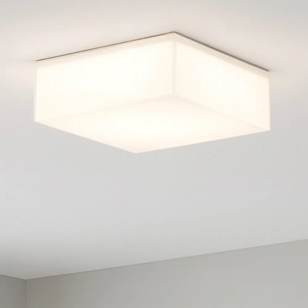 Plafoniere Moderne-Selezionato da Mazzolaluce Piccola plafoniera moderna 20cm quadrata vetro bianco lucido