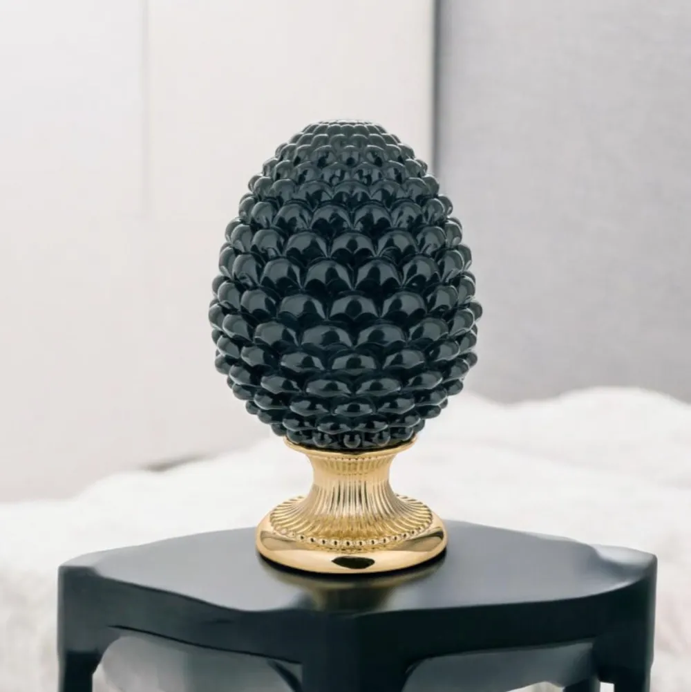 Soprammobili Moderni-Bongelli Preziosi Pigna da tavolo h17 nera oro ceramica
