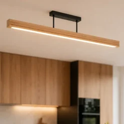 Plafoniere Moderne-Selezionato da Mazzolaluce Plafoniera barra di legno per cucina stile scandinavo moderna
