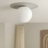 Plafoniere Moderne-Selezionato da Mazzolaluce Plafoniera beige sfera di vetro bianca moderna