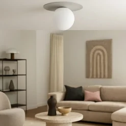 Plafoniere Moderne-Selezionato da Mazzolaluce Plafoniera beige sfera di vetro bianca moderna