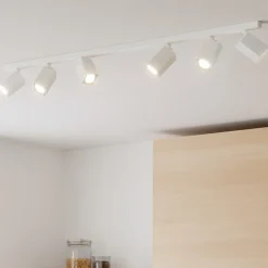 Plafoniere Moderne-Selezionato da Mazzolaluce Plafoniera bianca per cucina con 6 faretti orientabili