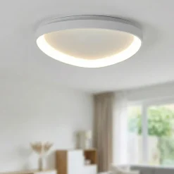 Plafoniere Moderne-Selezionato da Mazzolaluce Plafoniera bianca triangolare led 62w 2700k-5000k con telecomando