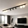 Illuminazione A Binario-Selezionato da Mazzolaluce Plafoniera binario 180cm con faretti orientabili nera per cucina moderna