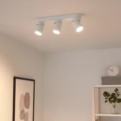 Plafoniere Moderne-Selezionato da Mazzolaluce Plafoniera da cucina bianca con 3 luci orientabili