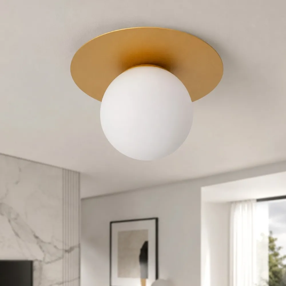 Plafoniere Moderne-Selezionato da Mazzolaluce Plafoniera da soffitto oro sfera di vetro bianca