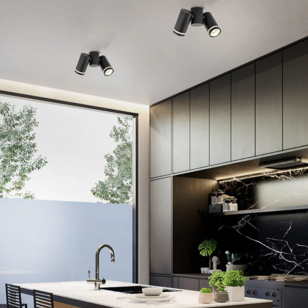 Plafoniere Moderne-Selezionato da Mazzolaluce Plafoniera nera da cucina con faretti orientabili da soffitto