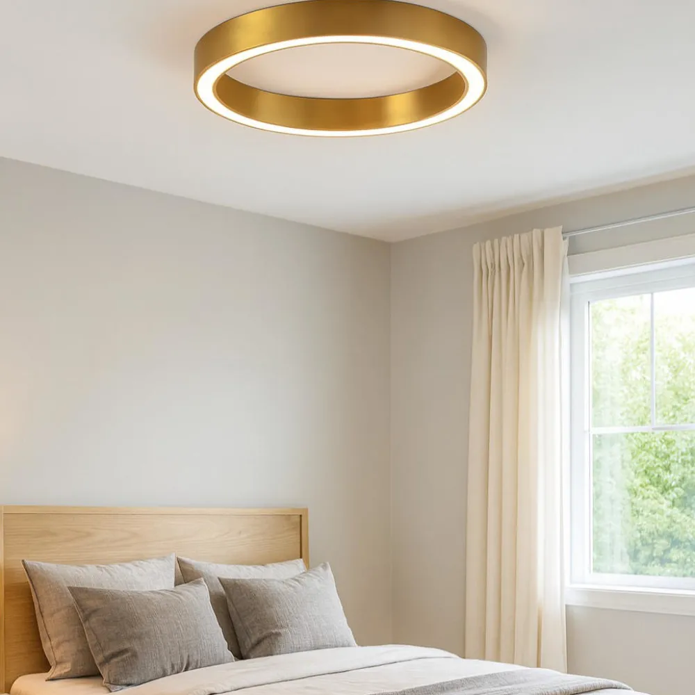 Lampadari Moderni-Selezionato da Mazzolaluce Plafoniera per camera da letto anello oro led 3000k dimmerabile