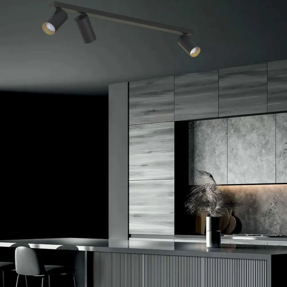 Plafoniere Moderne-Selezionato da Mazzolaluce Plafonieraper cucina con 3 faretti orientabili neri interno oro