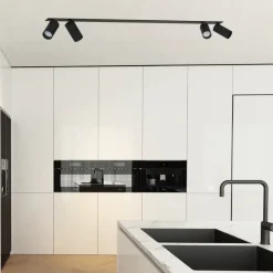 Plafoniere Moderne-Selezionato da Mazzolaluce Plafoniera per cucina da incasso con faretti orientabili