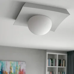 Plafoniere Moderne-Selezionato da Mazzolaluce Plafoniera per cucina in gesso squadrato con sfera di vetro