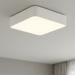 Plafoniere Moderne-Selezionato da Mazzolaluce Plafoniera quadrata bianca 36cm per soggiorno