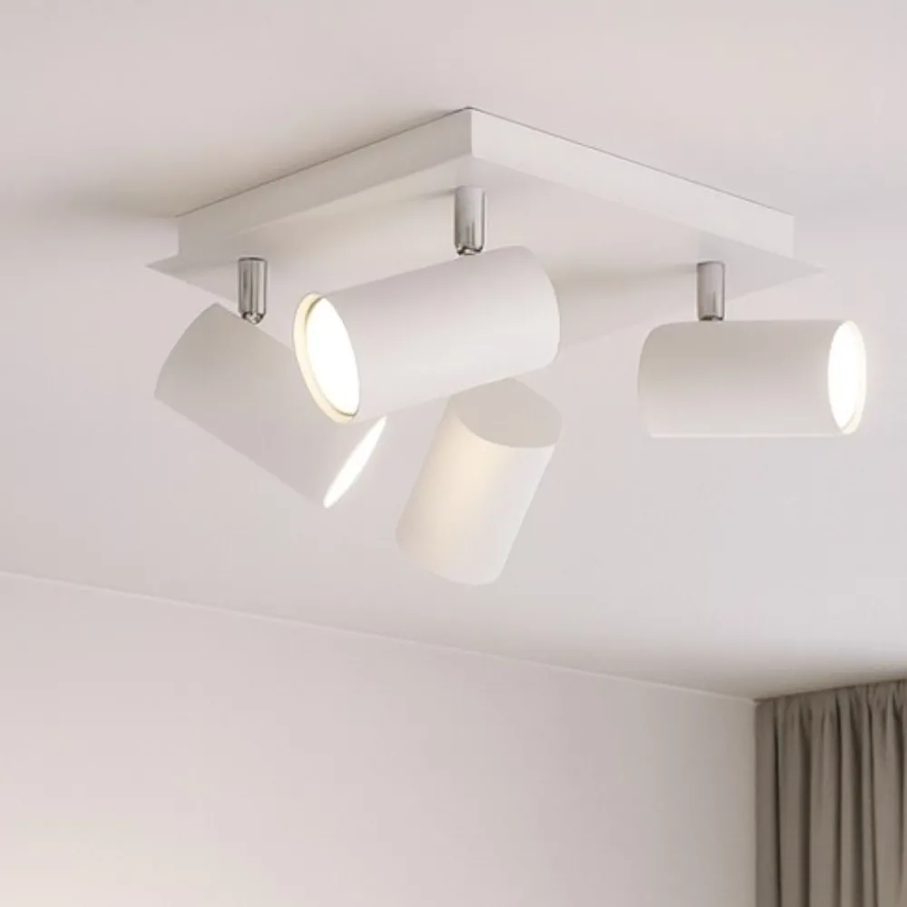 Plafoniere Moderne-Selezionato da Mazzolaluce Plafoniera quadrata moderna bianca con 4 faretti orientabili