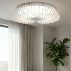Plafoniere Moderne-Selezionato da Mazzolaluce Plafoniera smart moderna bianca per camera da letto con telecomando app