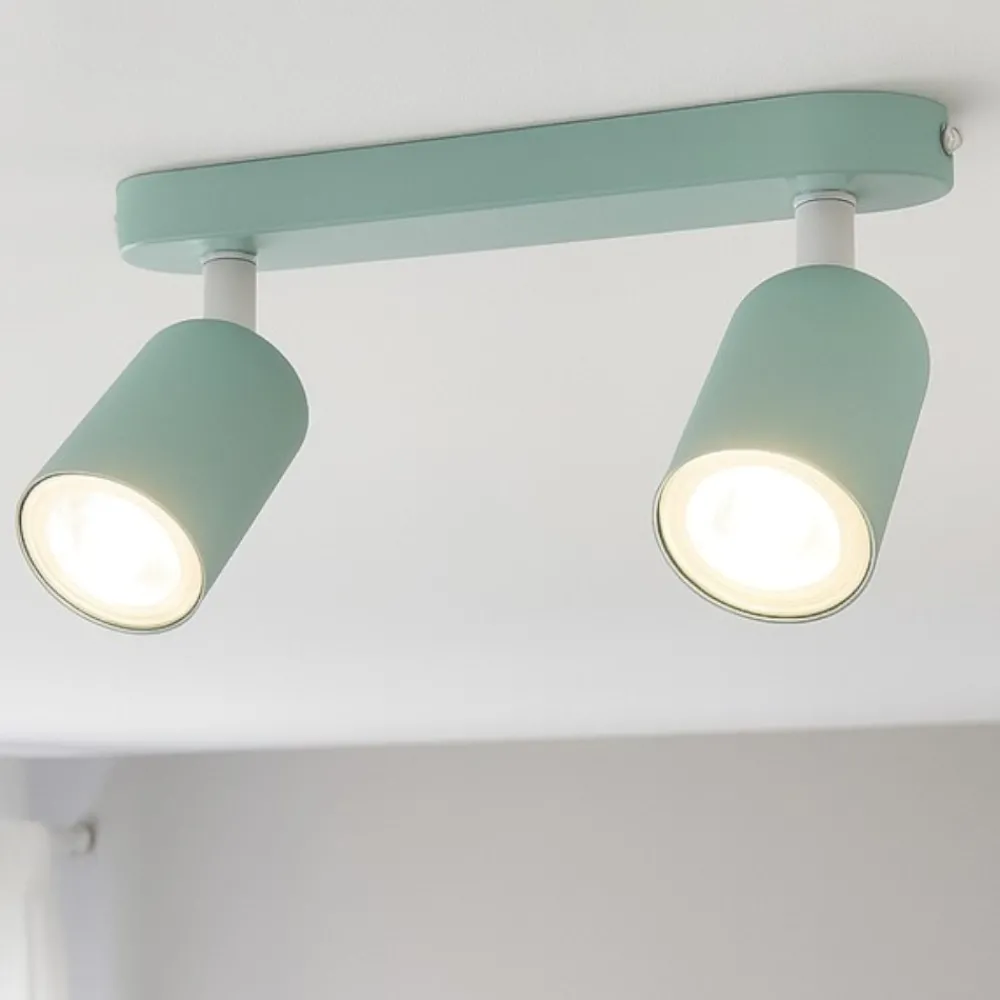Plafoniere Moderne-Selezionato da Mazzolaluce Plafoniera verde menta luci orientabili per cucina