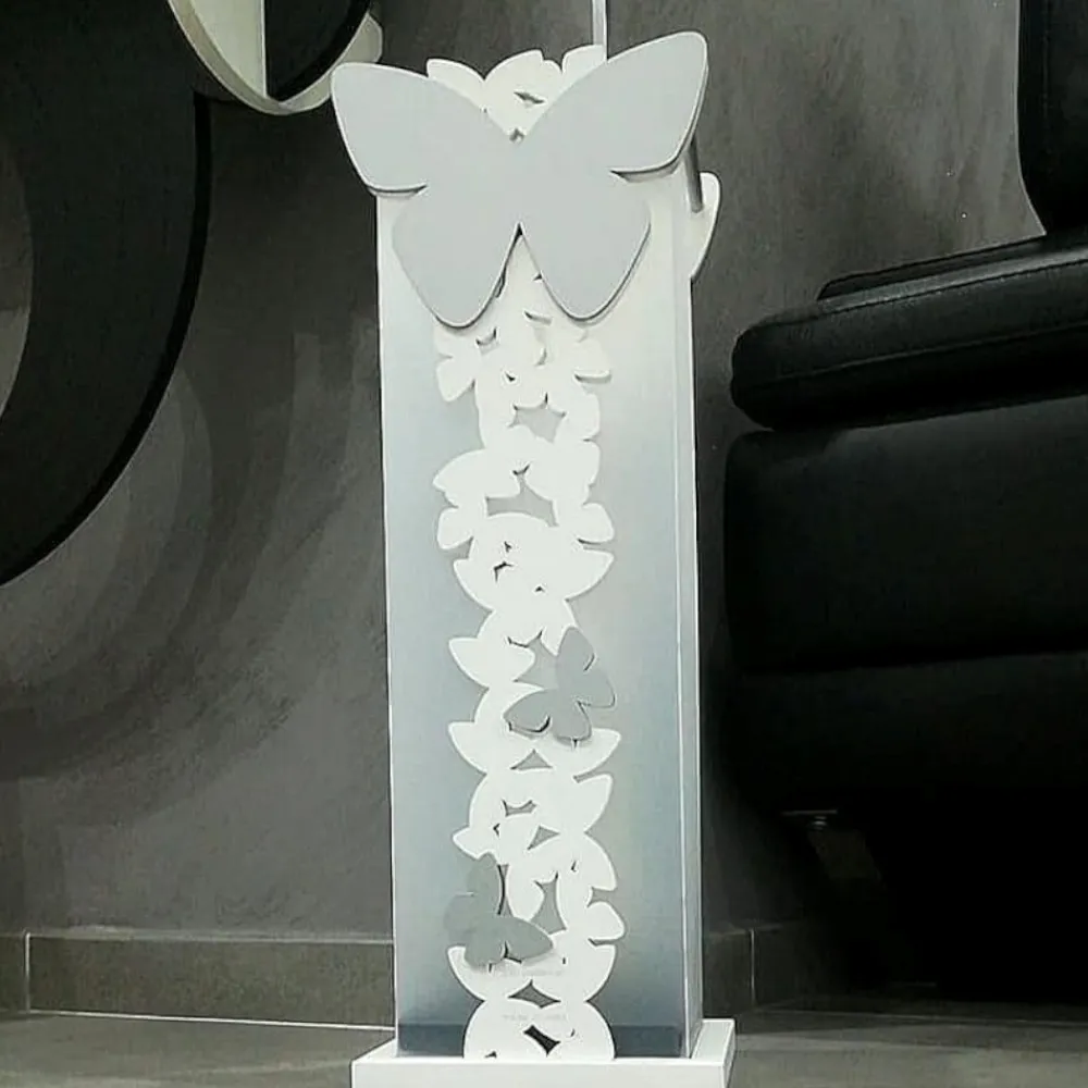 Mobili Ingresso Moderni-Selezionato da Mazzolaluce Portaombrelli moderno farfalle legno bianco grigio