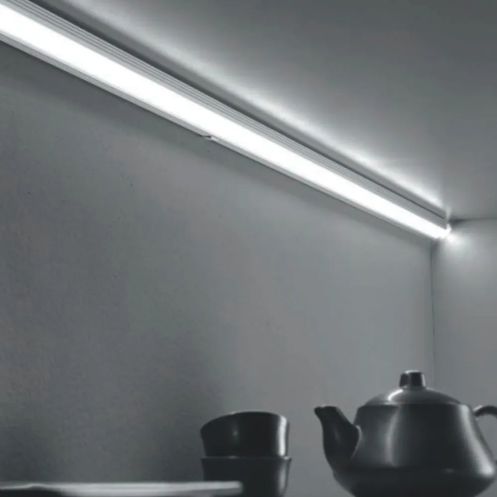 Strisce Led-Gea Luce Profilo angolare grigio 2mt per strip led max 10mm skub