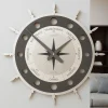 Orologi Da Parete Moderni-Selezionato da Mazzolaluce Rosa dei venti orologio da parete modernolegno grigio nero