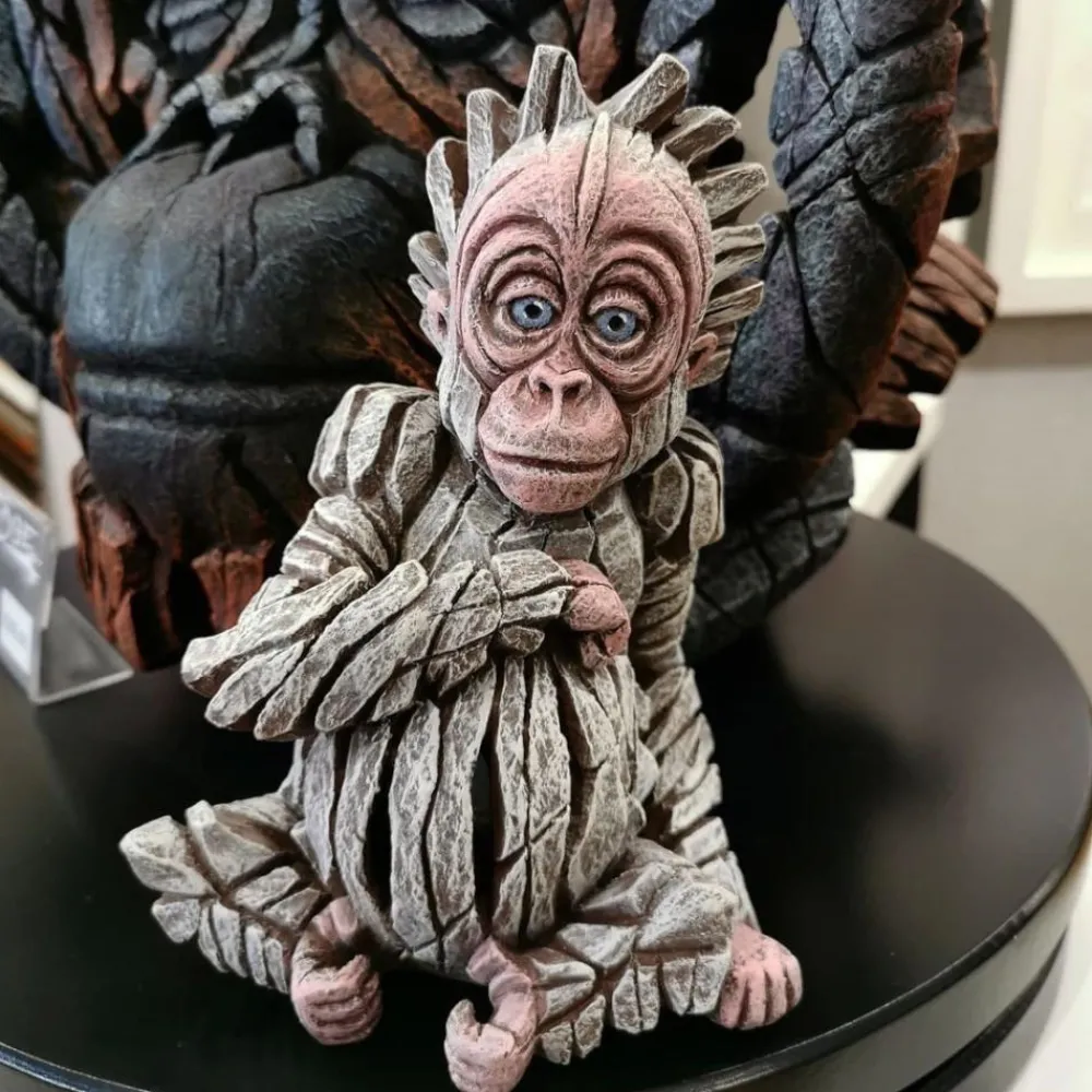 Soprammobili Moderni-Selezionato da Mazzolaluce Scultura cucciolo orango tango albino edge sculture