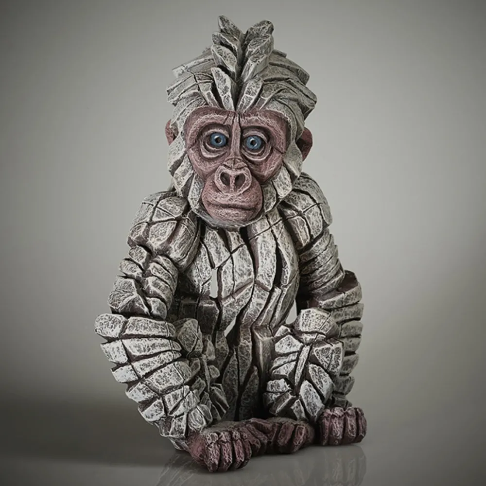 Soprammobili Moderni-Selezionato da Mazzolaluce Scultura da tavolo baby gorilla fiocco di neve edge