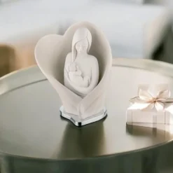 Soprammobili Moderni-Bongelli Preziosi Scultura nocciola maternita nascita cuore