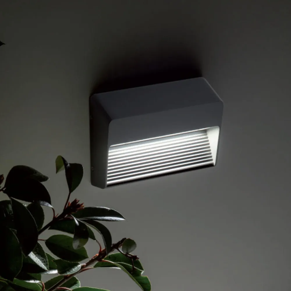 Segnapasso Led-Selezionato da Mazzolaluce Segnapasso a parete per esterno grafite rettangolare led 13w 3000k