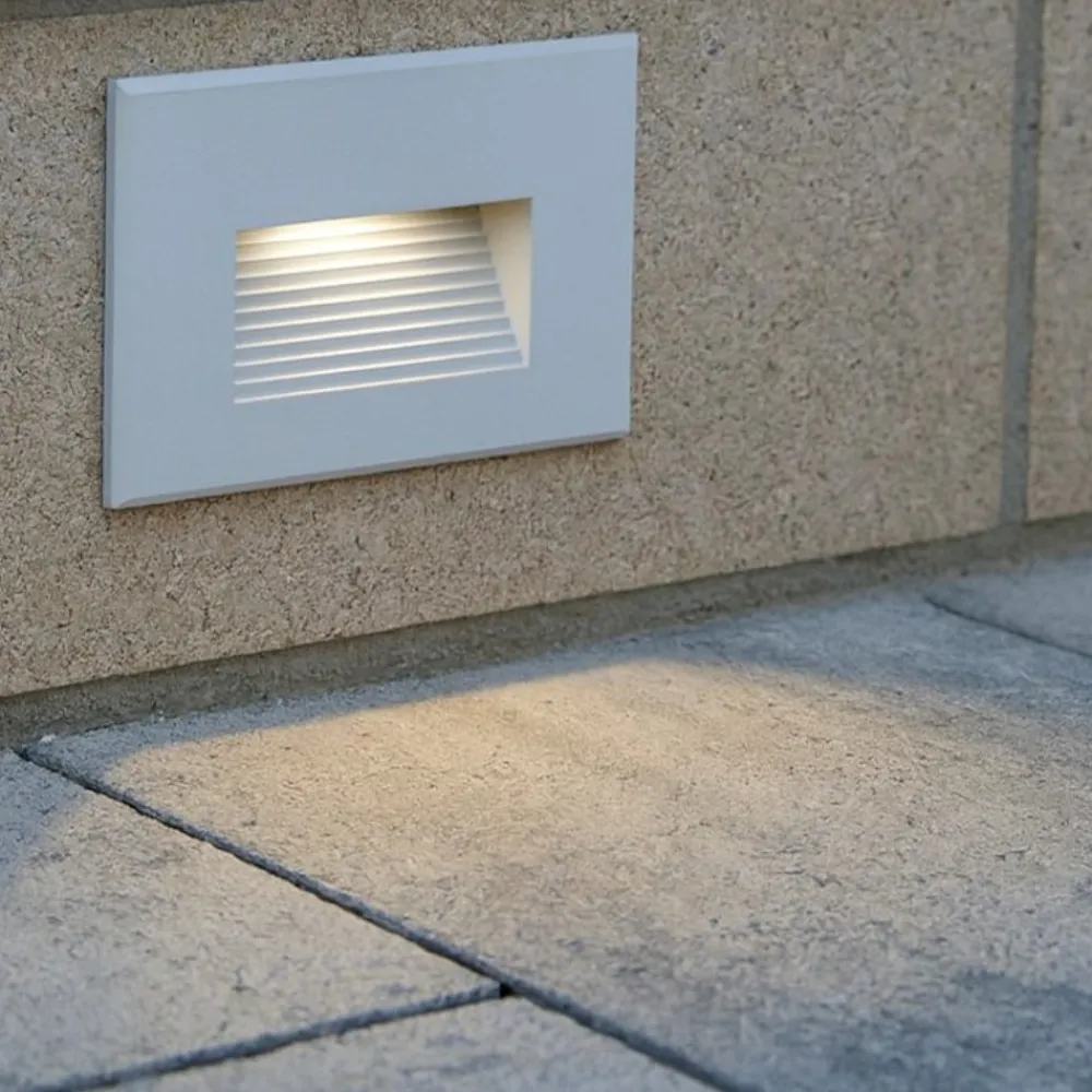 Segnapasso Led-Selezionato da Mazzolaluce Segnapasso da esterno led 3w 4000k incasso a parete bianco ip65