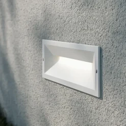 Segnapasso Led-Selezionato da Mazzolaluce Segnapasso led bianco da esterno per incasso parete 12w 3000k ip65