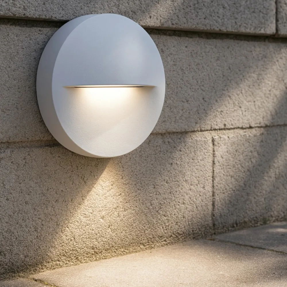 Segnapasso Led-Selezionato da Mazzolaluce Segnapasso led bianco per esterno a parete led 3w 4000k ip65