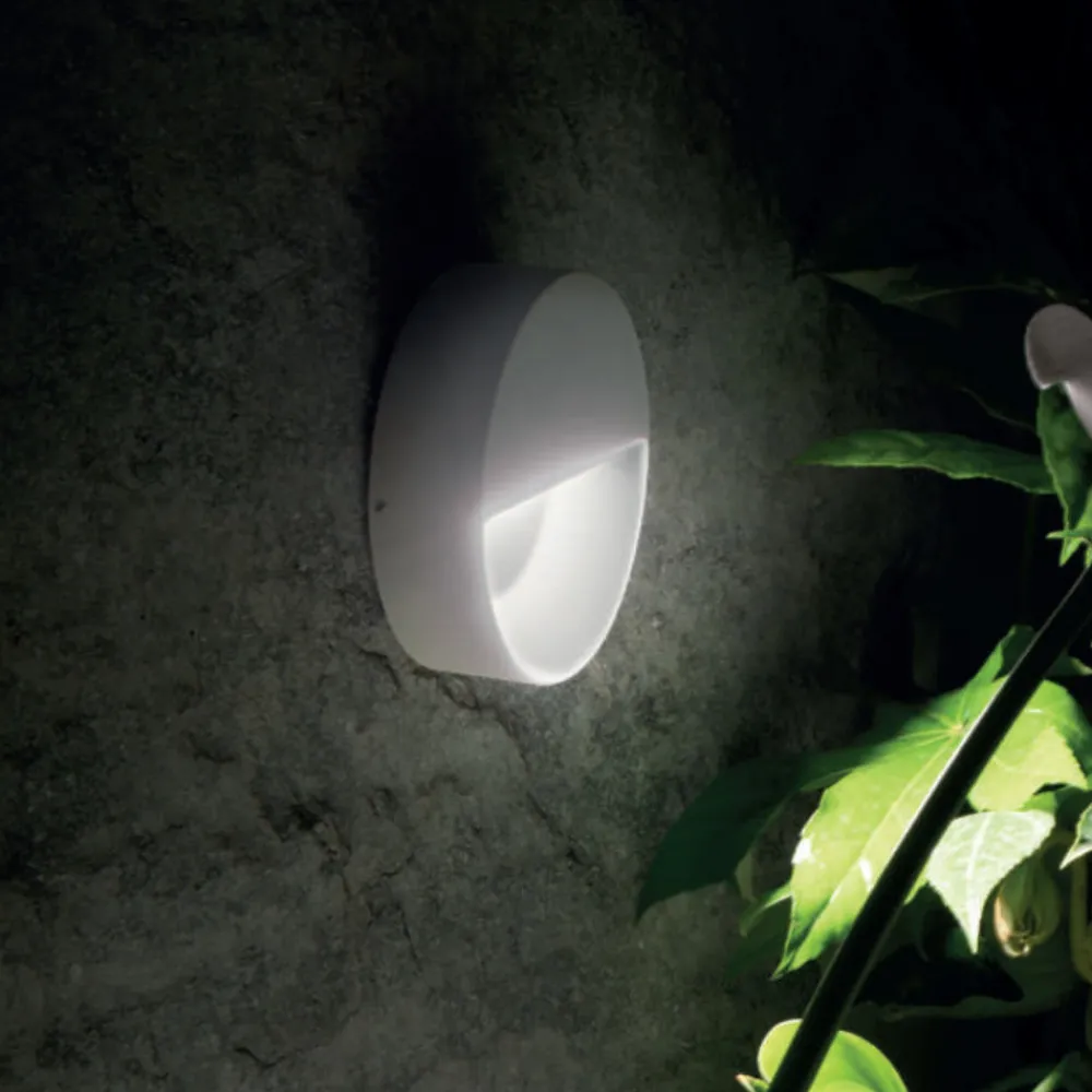 Segnapasso Led-Selezionato da Mazzolaluce Segnapasso led da esterno a parete rotondo bianco led 6w 3000k