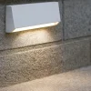 Segnapasso Led-Selezionato da Mazzolaluce Segnapasso led da esterno a parete squadrato bianco 4w 4000k